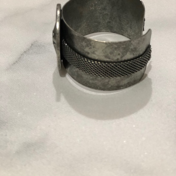 Statement cuff bracelet - Picture 2 of 6